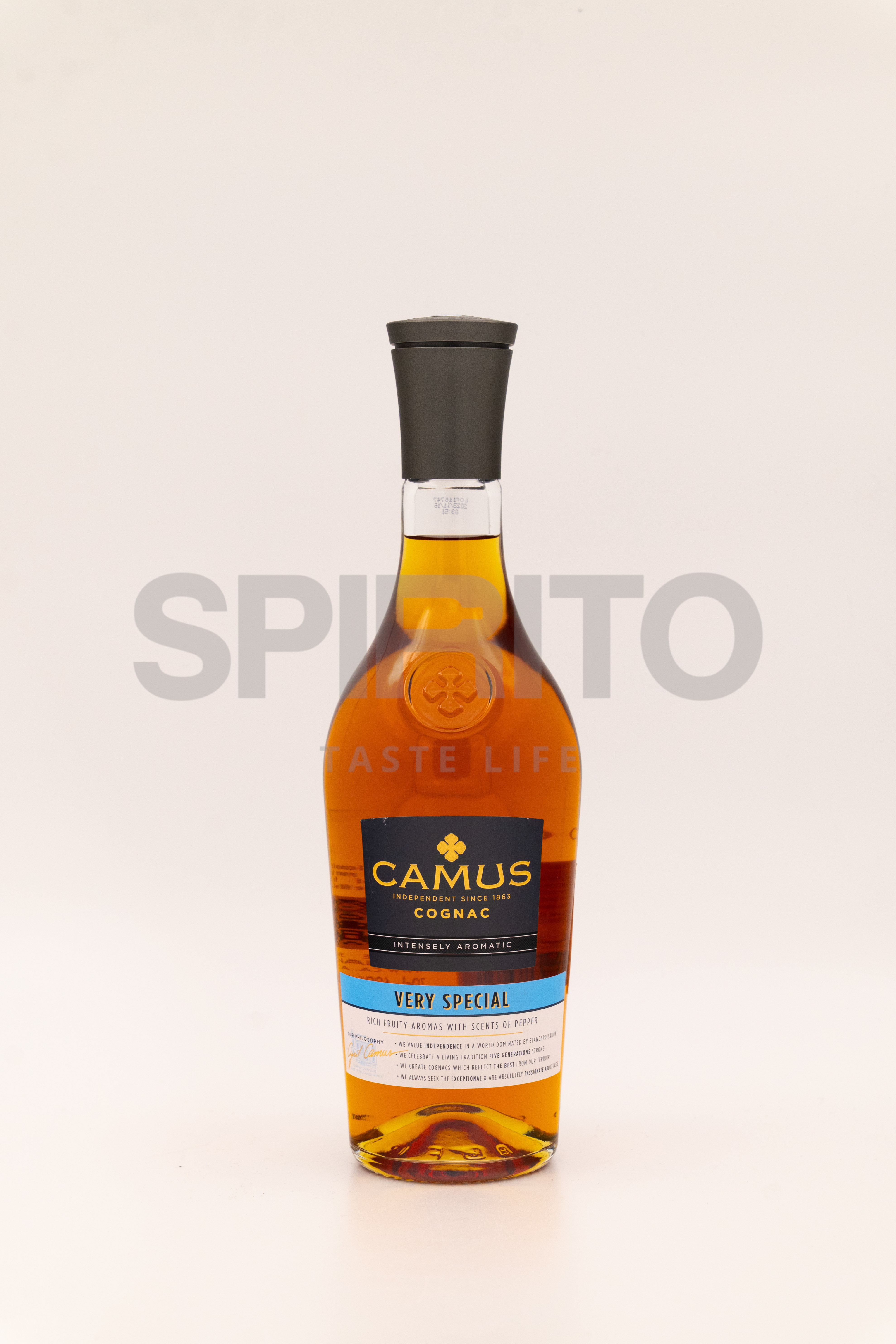 CAMUS Intensely Aromatic VS 40% ALC 700 ML